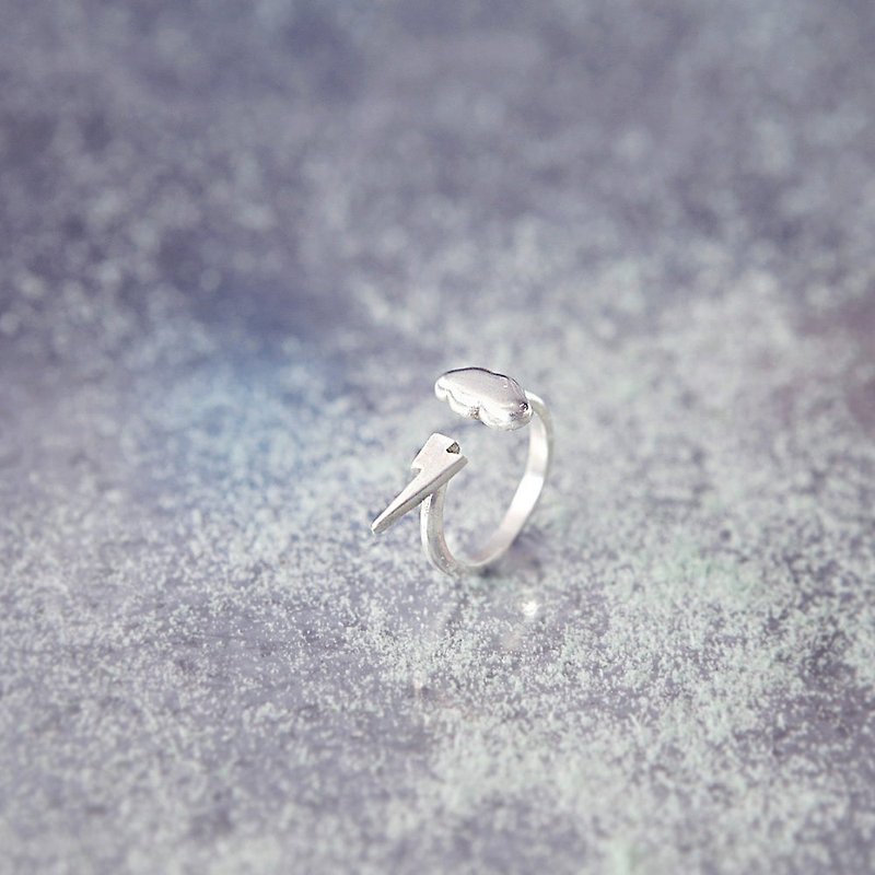 Sterling Silver Cloud With Lightning Bolt Ring, Lightning Bolt Ring, Thunder Ring, Cloud Ring, Cloud With Lightning Bolt Ring - แหวนทั่วไป - โลหะ 
