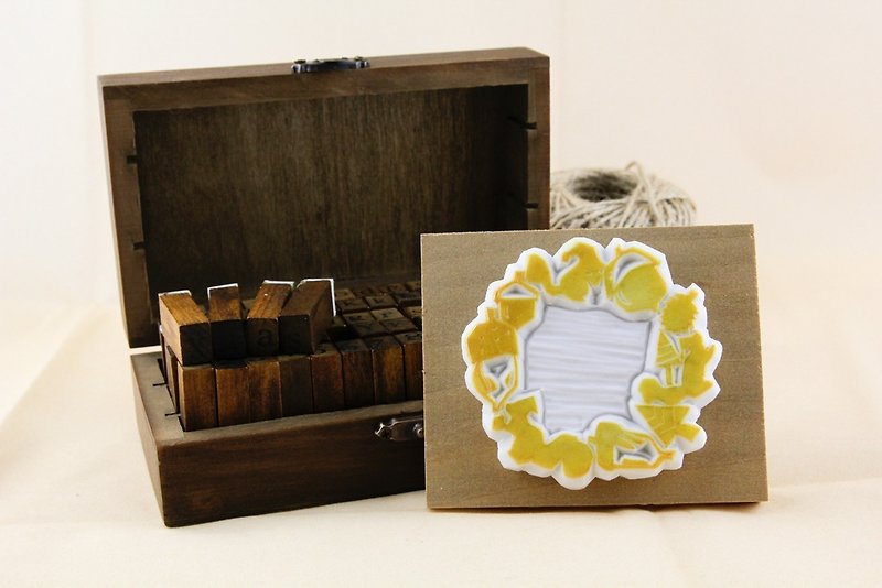 [Seal] animal wreath hand carved stamp PDA chapter - Animal Series (gift / birthday gift / DIY card) - Stamps & Stamp Pads - Wood White