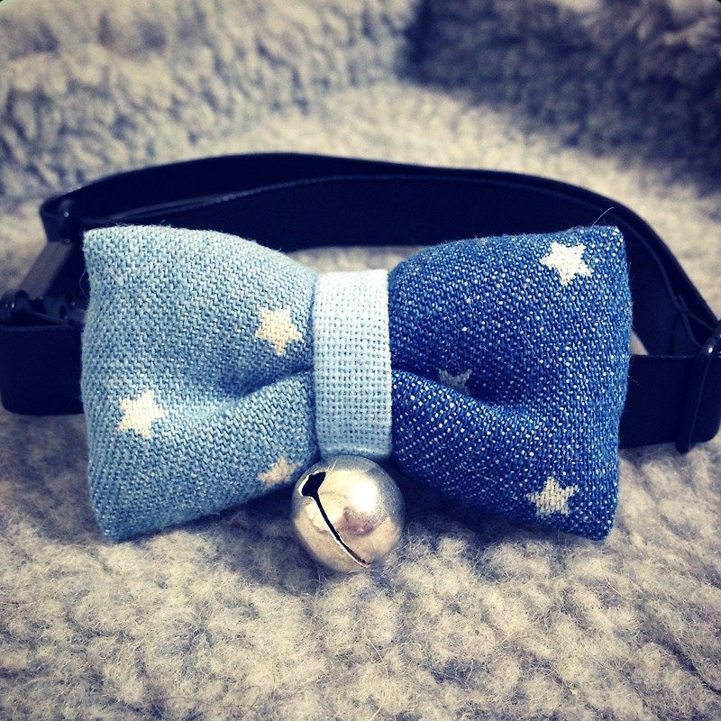 Two-tone denim fabric star bow pet collar cat dog S size - ปลอกคอ - วัสดุอื่นๆ สีน้ำเงิน
