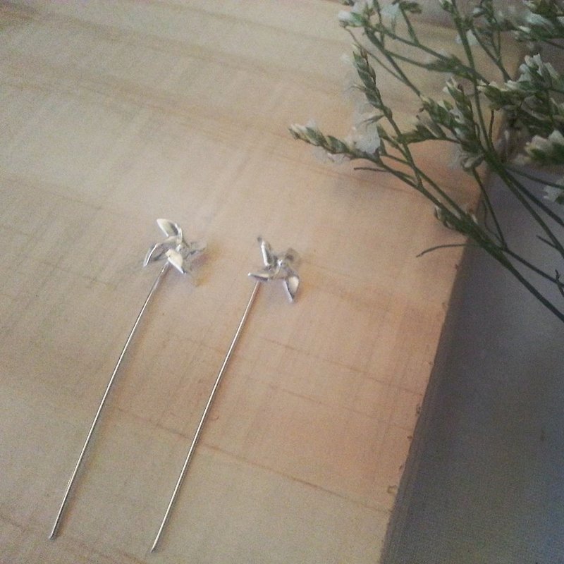 Wind power sterling silver earrings - Earrings & Clip-ons - Other Metals Gray
