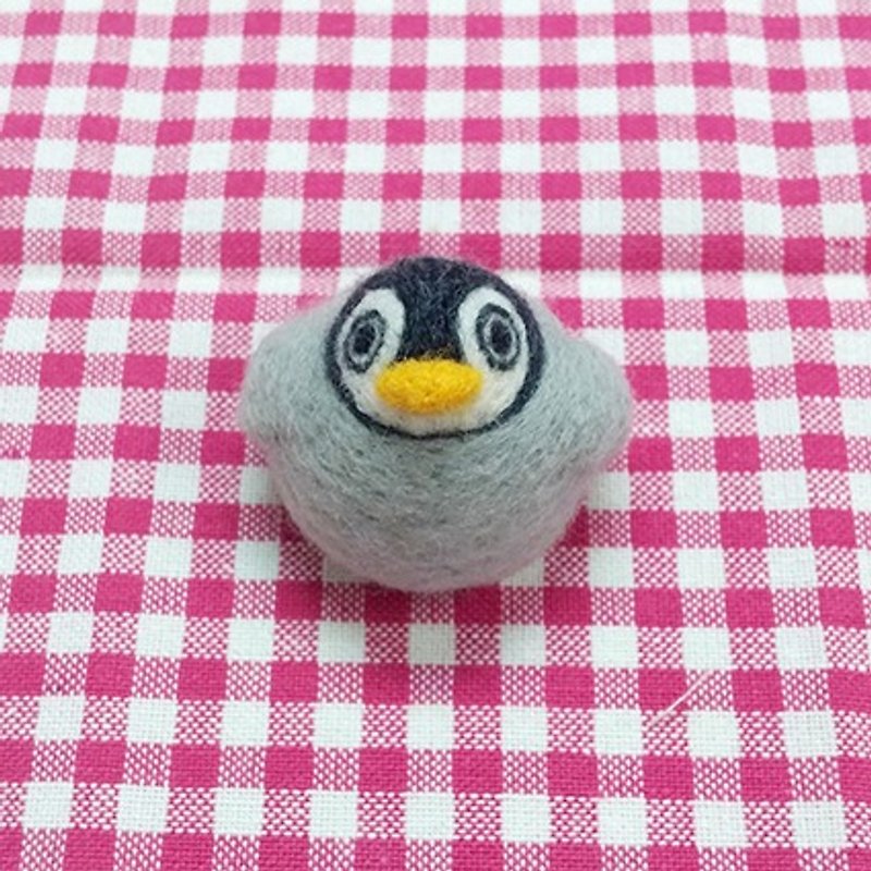 <Wool felt> childhood Emperor penguin - by WhizzzPace - Other - Wool 