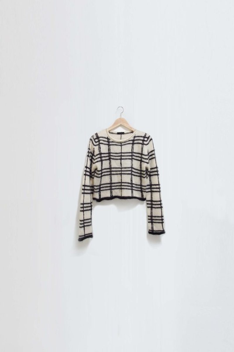 【Wahr】格線短版毛衣 - Women's Sweaters - Other Materials Multicolor
