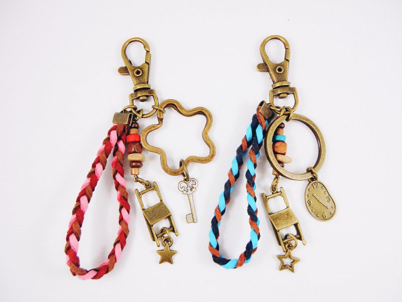 god leading hand-made - [texture 1 + 1> 2] the clock back school friendship key chain custom unique retro fashion - ที่ห้อยกุญแจ - โลหะ สีแดง