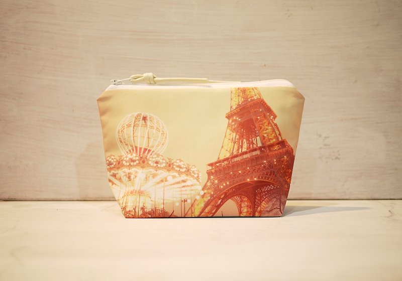 [Travel well] Dumpling-shaped cosmetic bag [Tower and Carousel] - กระเป๋าเครื่องสำอาง - ไฟเบอร์อื่นๆ สีส้ม