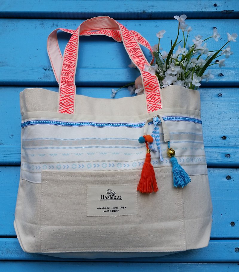 Nordic style blue flower fluorescent orange embroidered ribbon small tassel hand shoulder bag side bag - Messenger Bags & Sling Bags - Other Materials White