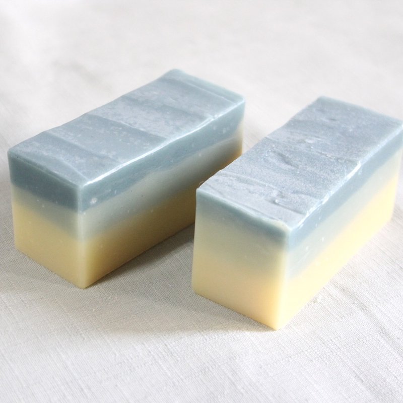 植物．花 肥皂/手工皂 藍色 - 薄荷涼爽皂 - 現貨 夏皂 油性肌/髮質 洗後有微涼感