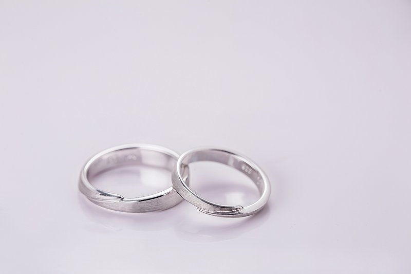 Handle (female ring) - แหวนทั่วไป - เครื่องเพชรพลอย ขาว