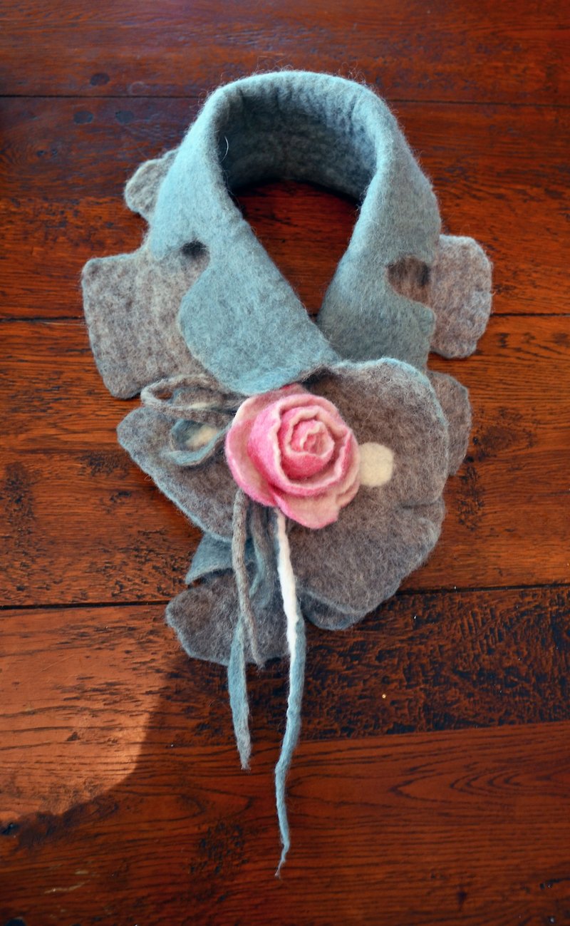玫瑰花飾造型圍巾 - 絲巾 - 羊毛 灰色