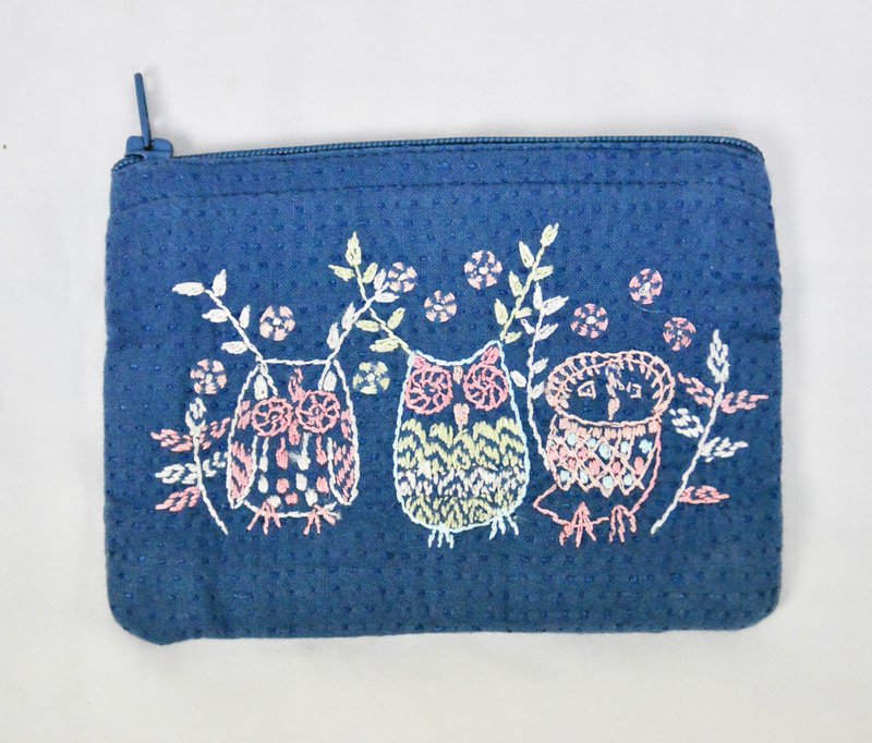 Embroidery purse / face wrapped blue and gray owl _ _ fair trade - Coin Purses - Other Materials Blue