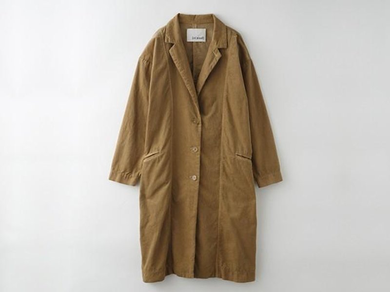 【Botanical dyed】 Walnut dyed cotton corduroy long picnic jacket - เสื้อแจ็คเก็ต - วัสดุอื่นๆ สีทอง