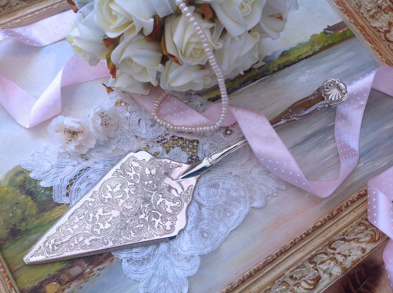 ♥ ♥ Annie crazy Antiquities Italian gold and silver, silver plated carved cake shovel cake knife shovel - Dispatched joy afternoon tea utensils necessary - ช้อนส้อม - โลหะ สีเทา