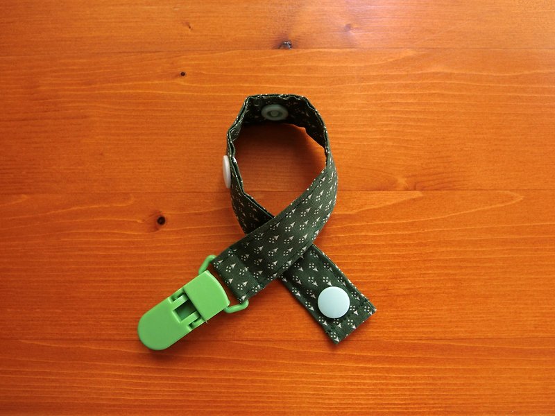Green Arrow-Clip-on pacifier chain / toy belt - ผ้ากันเปื้อน - วัสดุอื่นๆ สีเขียว