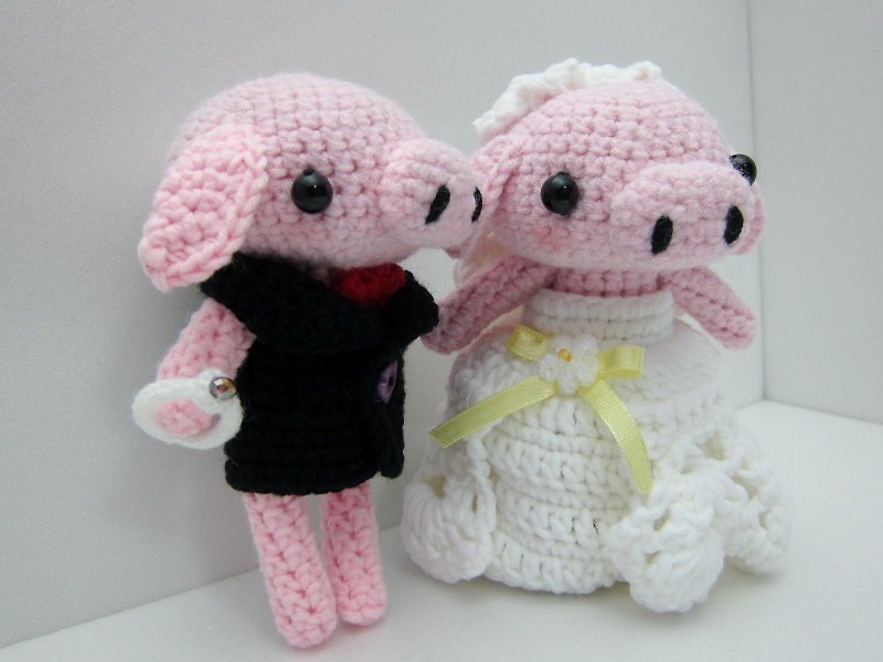 豬仔婚禮娃娃 訂製屬於您的婚禮娃娃 for Amie - 公仔模型 - 其他材質 多色
