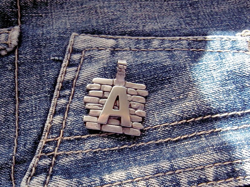 The Letter A On The Brick Wall--Sterling Silver--Pendant Necklace with Wax Rope - สร้อยคอ - เงิน สีเทา