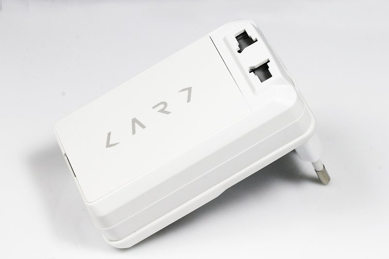 【全新福利品 】 CARD 多功能海外旅行充電方案(不含電池) - 其他 - 塑膠 白色