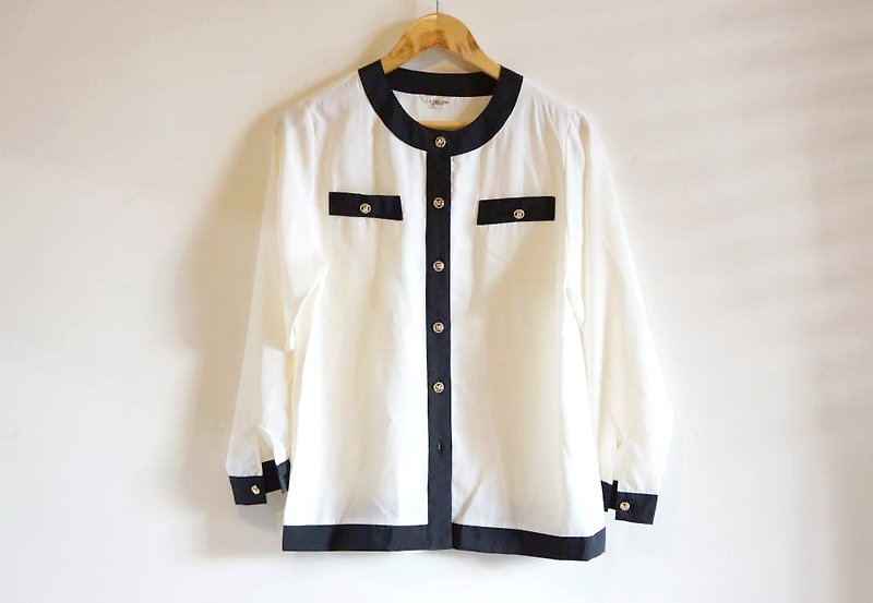 Pills and just black and white classic shirt cat ♫ ~ - Women's Shirts - Other Materials White