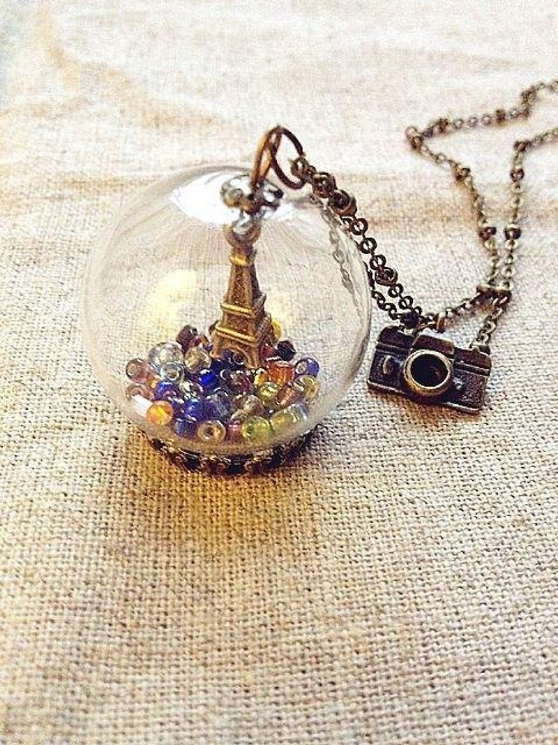 [Imykaka] ♥ crystal ball small ball camera Eiffel Tower necklace Valentine - สร้อยคอ - แก้ว หลากหลายสี