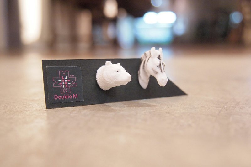 臺灣原創 Double M 魔幻動物頭耳環-北極熊斑馬篇 - 耳環/耳夾/耳骨夾 - 矽膠 白色