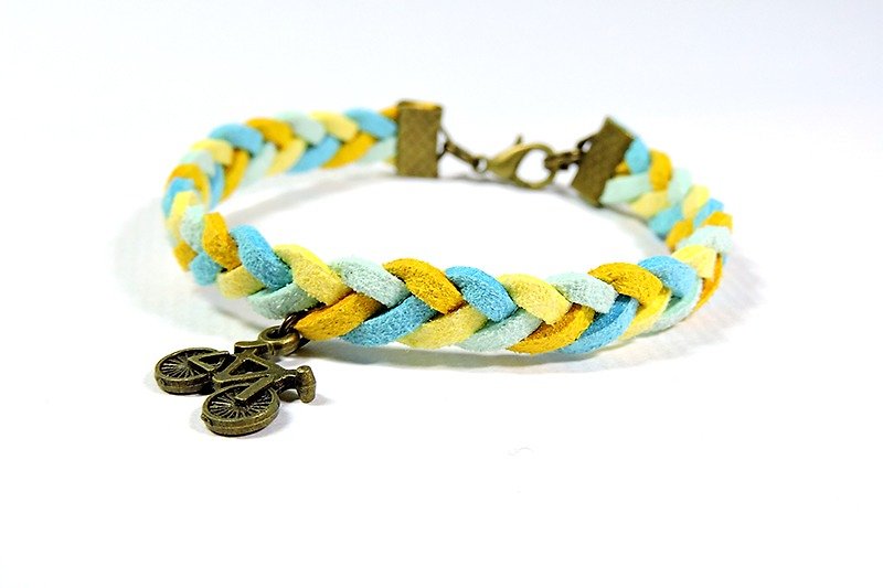 Summer outing hand-knitted bracelet - สร้อยข้อมือ - วัสดุอื่นๆ สีน้ำเงิน