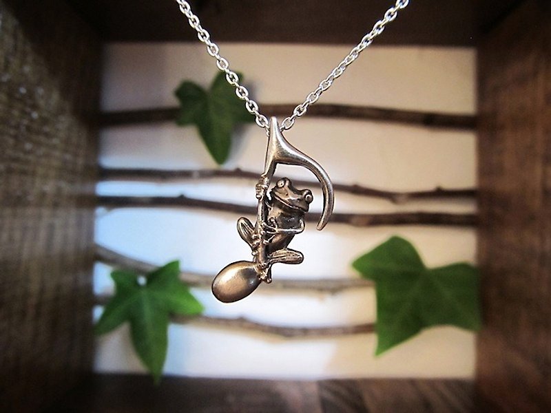 ♪ to get caught frog pendant - Necklaces - Other Metals 