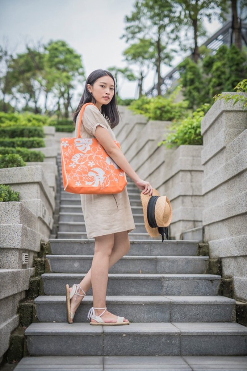 Floral Tote KK Jute Bag - กระเป๋าแมสเซนเจอร์ - ผ้าฝ้าย/ผ้าลินิน สีส้ม