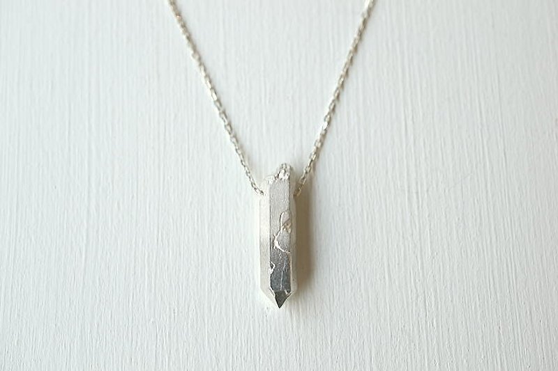 Crystal stone necklace silver - สร้อยคอ - โลหะ สีเงิน
