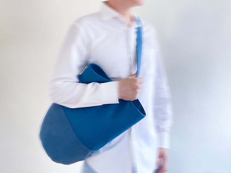 Double blue sailor bucket (round) type beam mouth shoulder crossbody bag - กระเป๋าหูรูด - ผ้าฝ้าย/ผ้าลินิน สีน้ำเงิน