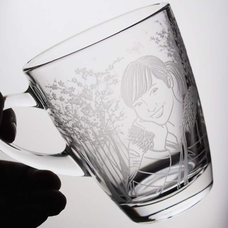 320cc【MSA 寫實肖像杯】櫻花樹下 人像馬克杯 客製化 - 似顏繪/客製畫像 - 玻璃 灰色