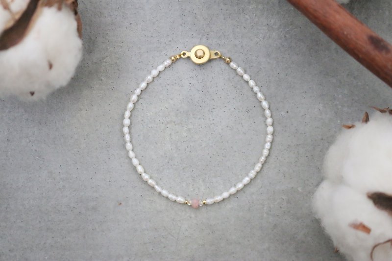 Bracelet Pearl Opal-Little Blush- - สร้อยข้อมือ - เครื่องเพชรพลอย สึชมพู