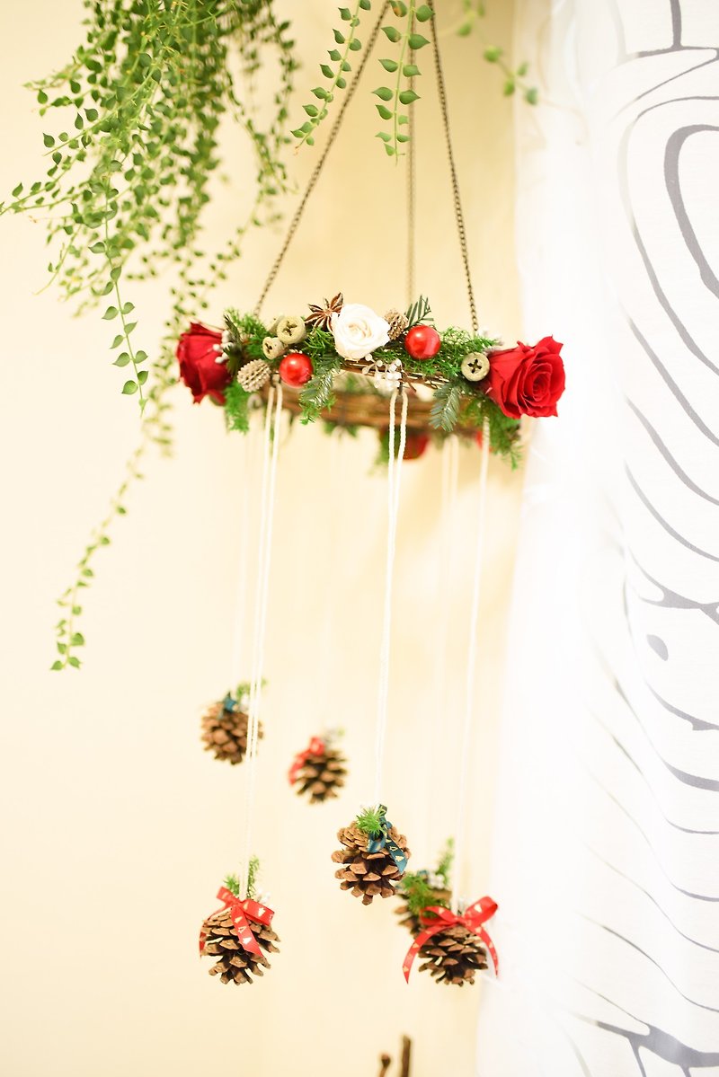 พืช/ดอกไม้ ตกแต่งต้นไม้ สีแดง - Christmas chandelier with preserved flowers ~Angel Halo