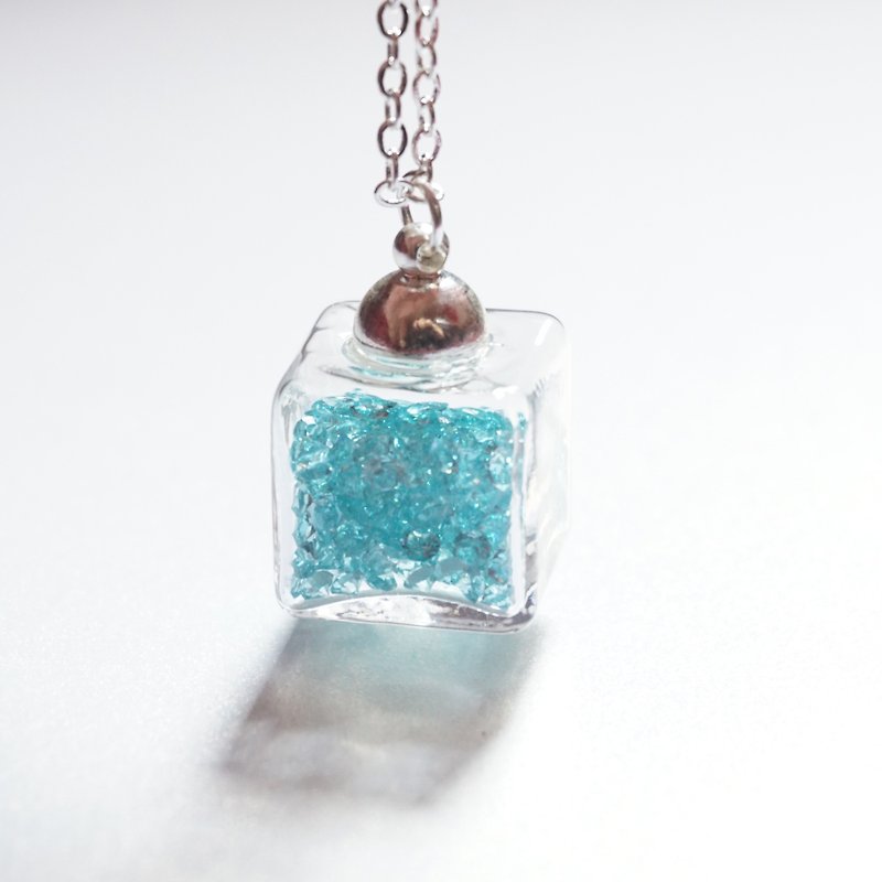A Handmade Lake Blue Cube Glass Necklace - สร้อยติดคอ - แก้ว 