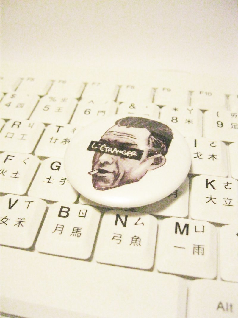 [Camus] hand-painted wind badge H Stuff Room X West Fang Wenhao series - Badges & Pins - Plastic White