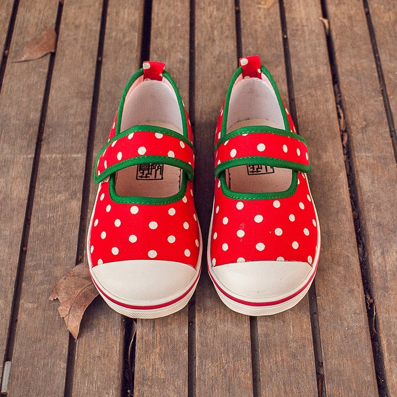 [Date] strawberry little child cloth / children canvas shoes / Walking slippers paternity series - Kids' Shoes - Other Materials Red