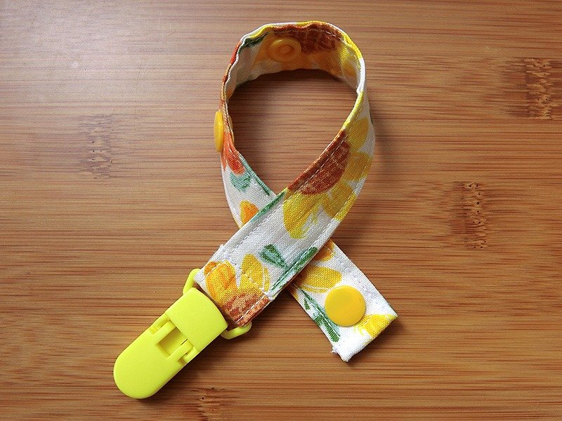Sun Flower-Clip-on pacifier chain / toy belt - ผ้ากันเปื้อน - วัสดุอื่นๆ สีเหลือง