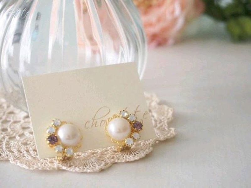 Pearl Bijoux earrings / earrings (antique pink) - Earrings & Clip-ons - Other Metals 