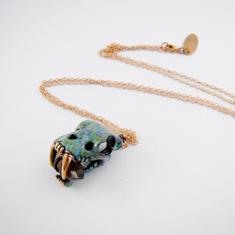 Patina Saber tooth skull pendant in brass with smoky quartz stone and oxidized antique color - 項鍊 - 其他金屬 