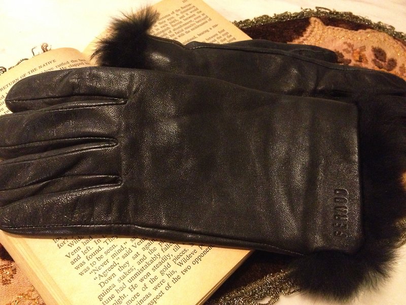 Vintage time [extravagance Baroness black leather gloves antique light] abroad back vintage gloves VINTAGE - ถุงมือ - หนังแท้ หลากหลายสี