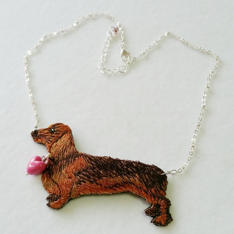 Silver-plated necklace intestinal hunting dog embroidery - Necklaces - Thread Brown
