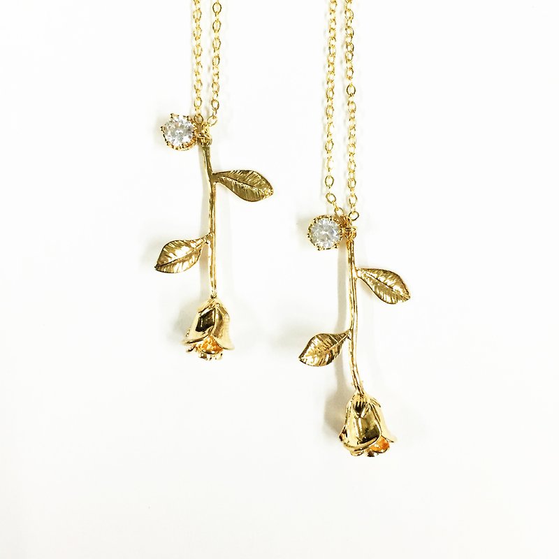 [Rossang] 小さな王子様のバラ。ブロンズメッキの 18Kゴールドの金具。スーパーフラッシュ石。手作りネックレス - ネックレス - 銅・真鍮 ゴールド
