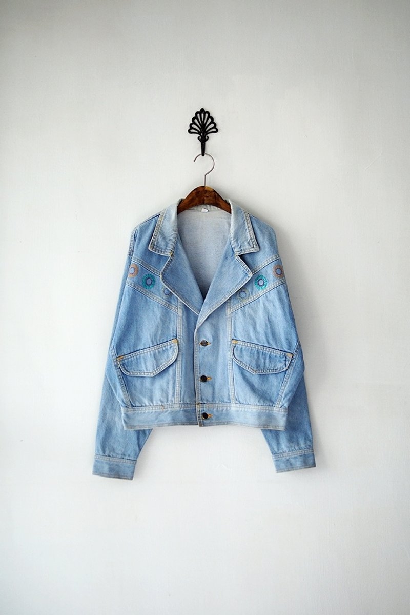 【Banana Flyin'】古著 刺繡 個性 單寧 牛仔外套 - Women's Casual & Functional Jackets - Other Materials Blue