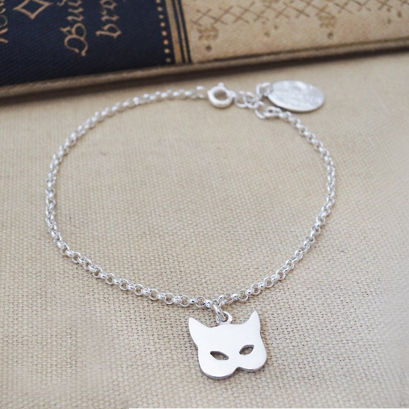 Cat Mask Silver Bracelet - สร้อยข้อมือ - โลหะ 