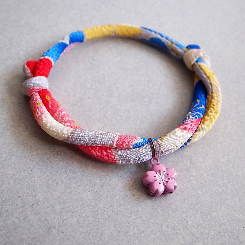 日本犬猫用布首輪首輪（調節可能）--赤青＋ピンク桜鈴（猫用安全バックル首輪） - 首輪・リード - シルク・絹 ブルー