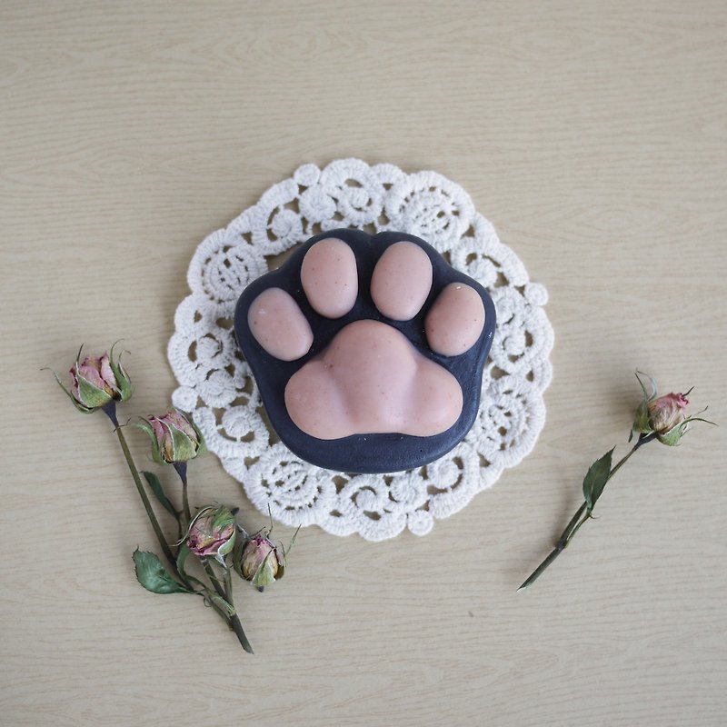 Bamboo Charcoal Cat Paw Soap (For Body) – Rose - ครีมอาบน้ำ - พืช/ดอกไม้ สีดำ
