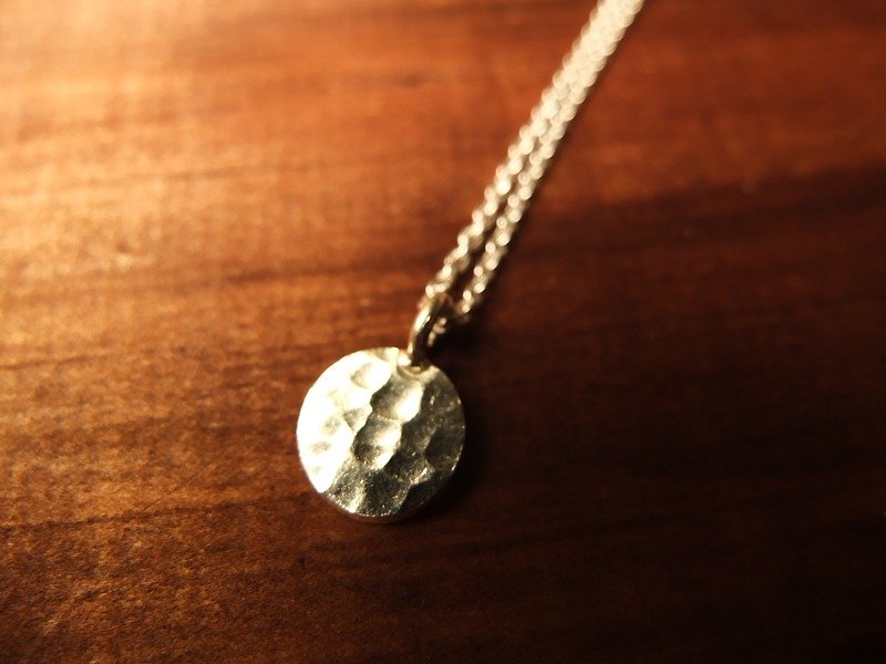 【樂拍子】泰國設計師 純銀項鍊（圓壓紋） - 項鍊 - 其他金屬 灰色
