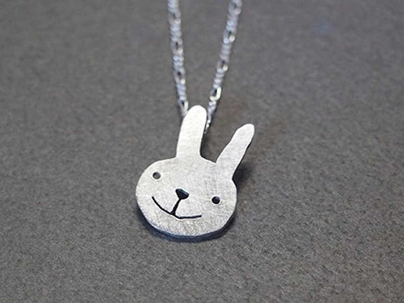 微笑小兔 手感純銀項鍊 - 項鍊 - 其他金屬 白色
