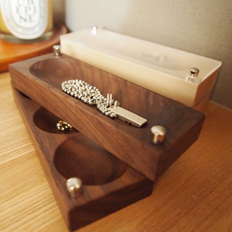 Wooden Handmade Necklace Storage - กล่องเก็บของ - ไม้ สีนำ้ตาล
