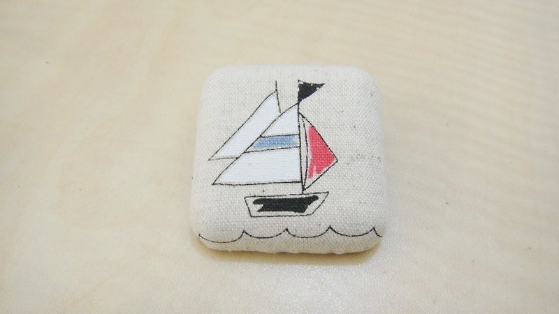 Hand-feel cloth bag buckle pin-sailing boat - Hair Accessories - Other Materials Red