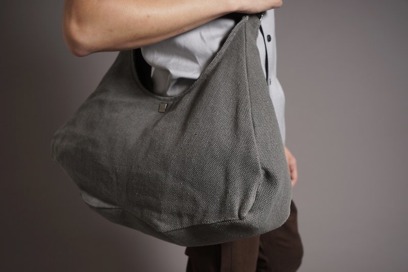 U型可調背袋大口包_灰色 - 側背包/斜背包 - 其他材質 灰色