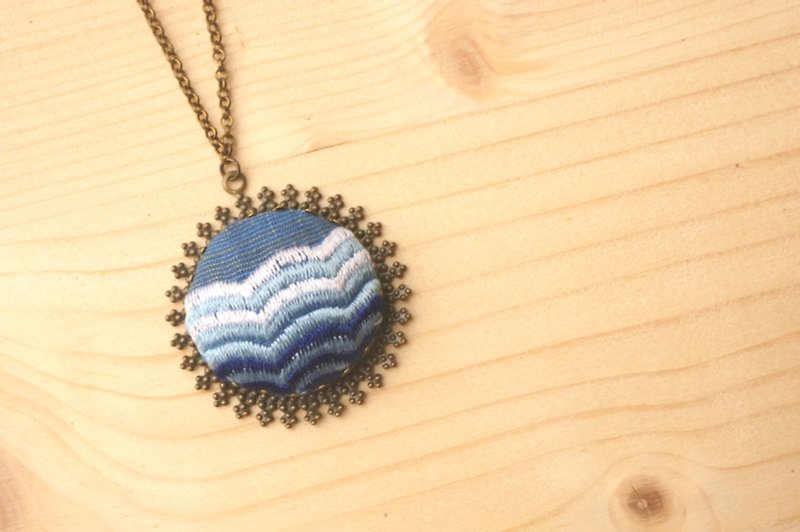 Natsumi blue. hsiu hand-embroidered necklace - Necklaces - Other Materials Blue