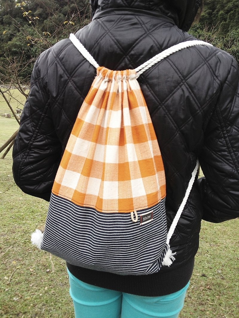 我的樂趣好背袋（束口後背袋） - กระเป๋าแมสเซนเจอร์ - วัสดุอื่นๆ สีส้ม